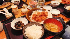 やまや から揚げ定食
